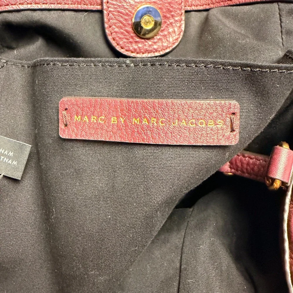 Marc by Marc Jacobs Too Hot To Handle Satchel Burgundy Leather Bag M0009406 604